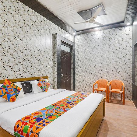 Fabexpress Milan Palace Ayodhya エクステリア 写真