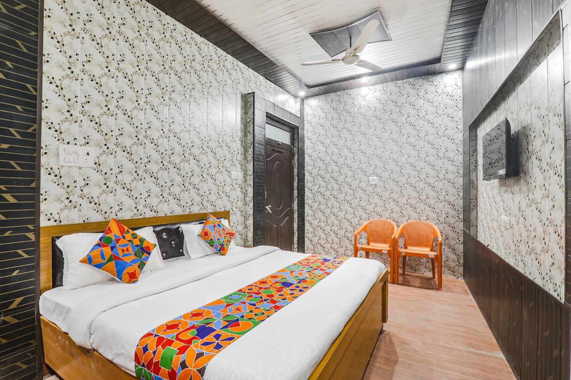 Fabexpress Milan Palace Ayodhya エクステリア 写真